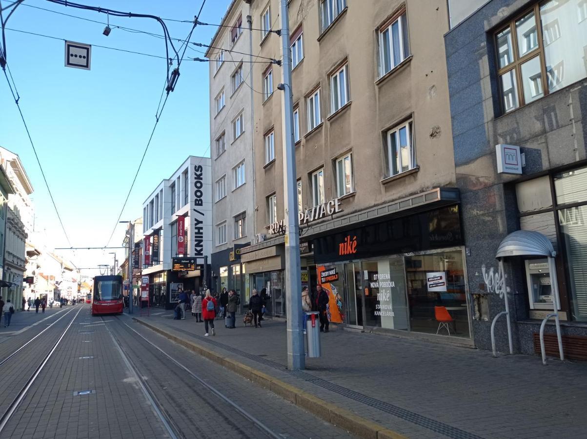 Apartament Amazing Flat In Old Town With Large Balcony Bratysława Zewnętrze zdjęcie